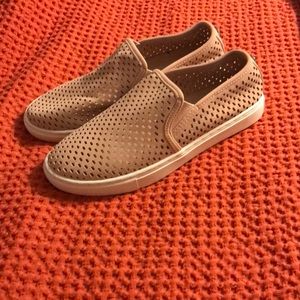 Elouise Steve Maddens